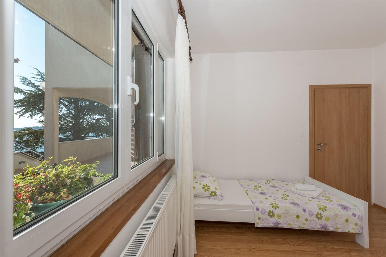 Apartments Snjezana Tisno Extérieur photo