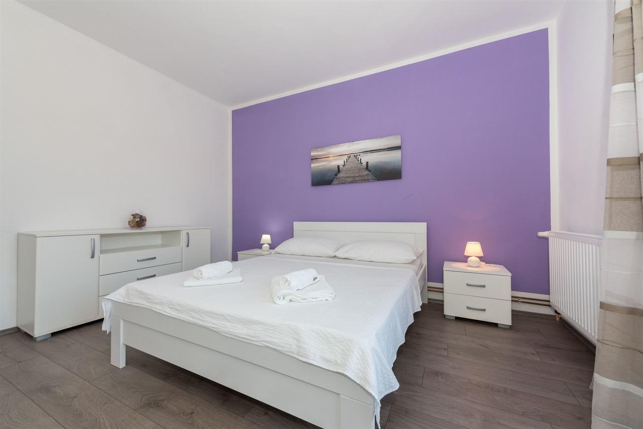 Apartments Snjezana Tisno Extérieur photo