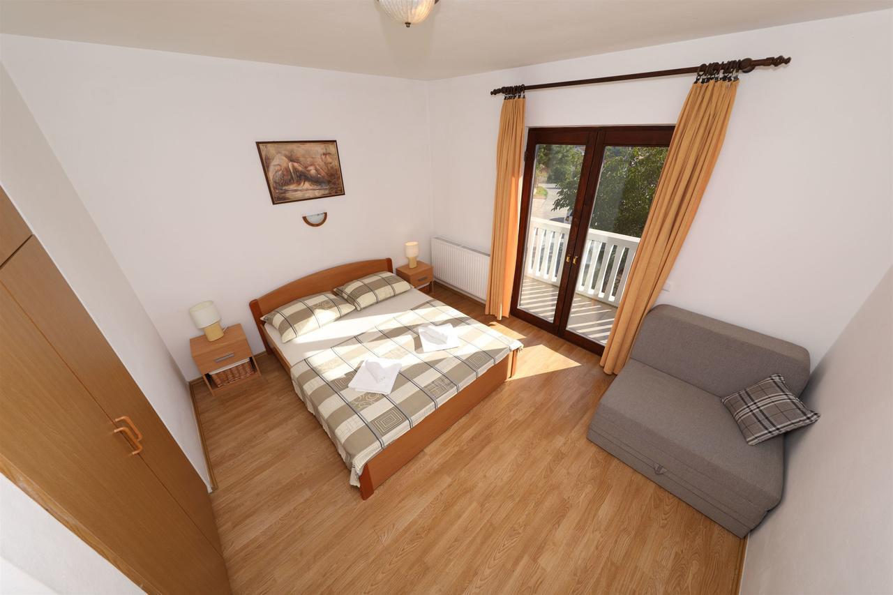 Apartments Snjezana Tisno Extérieur photo